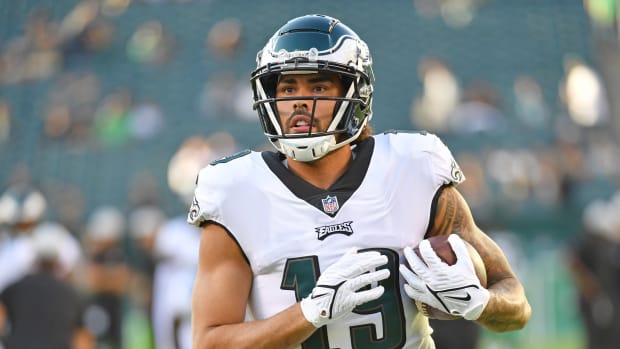 Aug 12, 2022; Philadelphia, Pennsylvania, USA; Philadelphia Eagles tight end J.J. Arcega-Whiteside (19) during warmups against the New York Jets at Lincoln Financial Field. Mandatory Credit: Eric Hartline-USA TODAY Sports